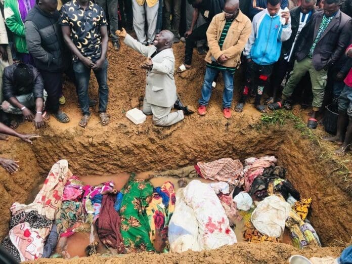 “This is the interment today of 21 peasants murdered this morning around 2:00 am. In Batin village , Barkin Ladi. Rev Ezekiel Dachomo is bawling his eyes out. Look at that pitiful rain-soaked grave, they don’t have money for coffins. Our security alert notified Operation Safe Haven this attack was coming 4+ hours earlier. An undisclosed number of military showed up within 15 minutes. There was a furious fire fight for 3 hours. But did the soldiers actually shoot at the attackers or was it a ruse??? There were No terrorist killed or wounded. The army usually sends a paltry number of riflemen to face sometimes hundreds of Fulani terrorists. The evidence we have suggests they don’t fire their rifles at the terrorists.” - Confidential source