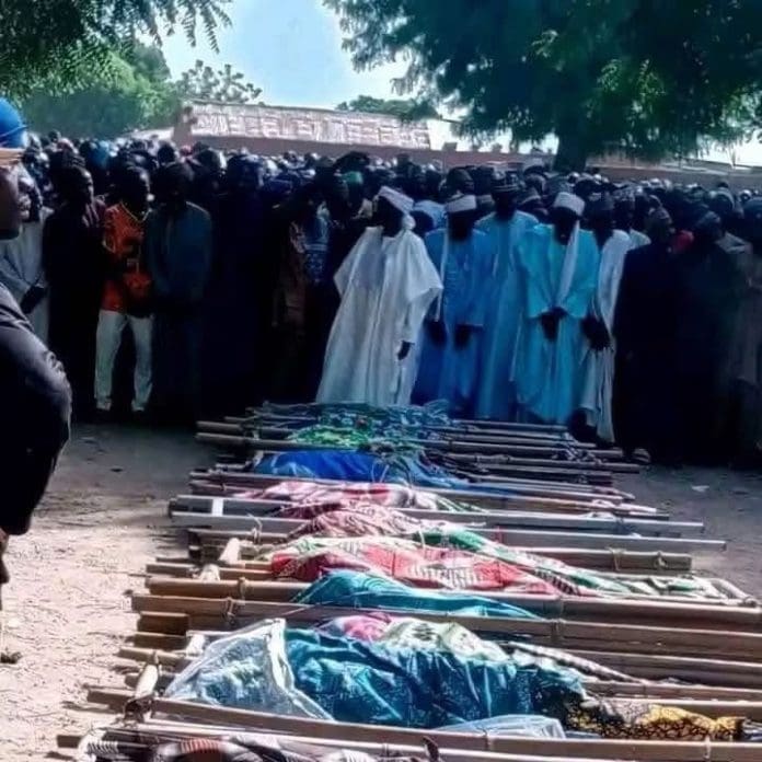 Funeral rites for farmers killed by bandits in Maradun County of Zamfara State. Photo credit: X/@AmnestyNigeria.