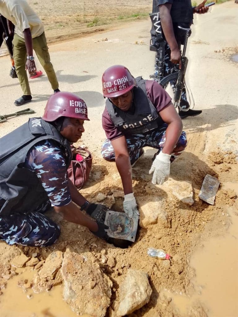 Nigerian police officers excavate an improvised explosive device (IED) planted by terrorists. Photo credit: X/@ZagazOlaMakama.